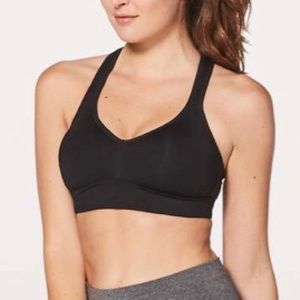 Lululemon Speed Up Bra Size 4 in Black